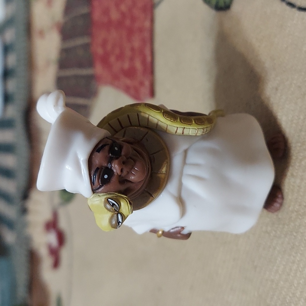 ❤️ Disney's Princess & The Frog Mama Odie Figurine